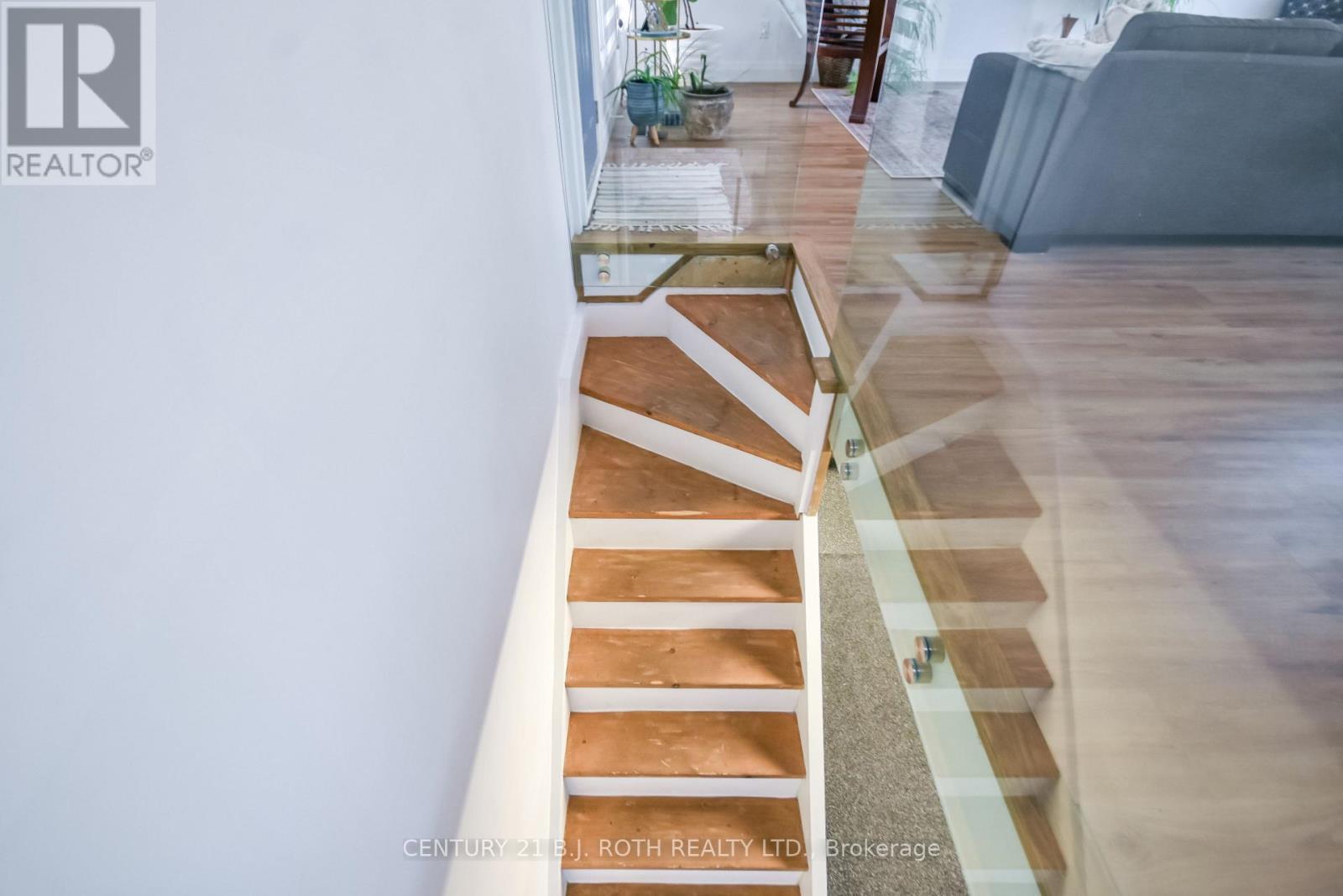 7 Wesley Street, Barrie, Ontario L4N 2A4 - Photo 29 - S13707316