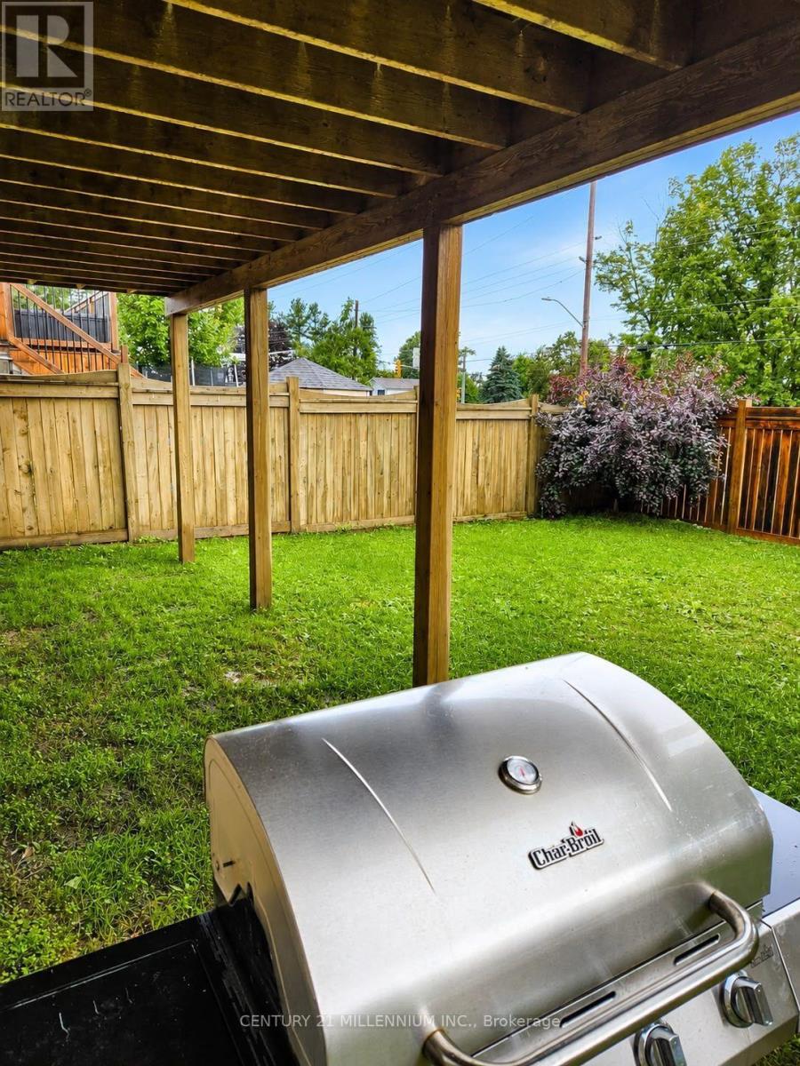 89 Masters Drive, Barrie, Ontario  L4M 6W8 - Photo 22 - S13706766