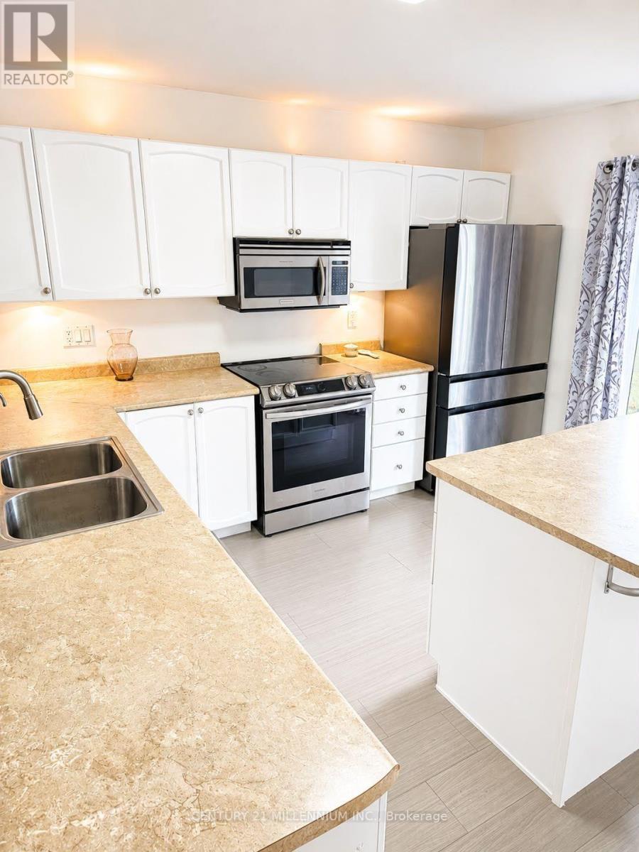 89 Masters Drive, Barrie, Ontario  L4M 6W8 - Photo 4 - S13706766