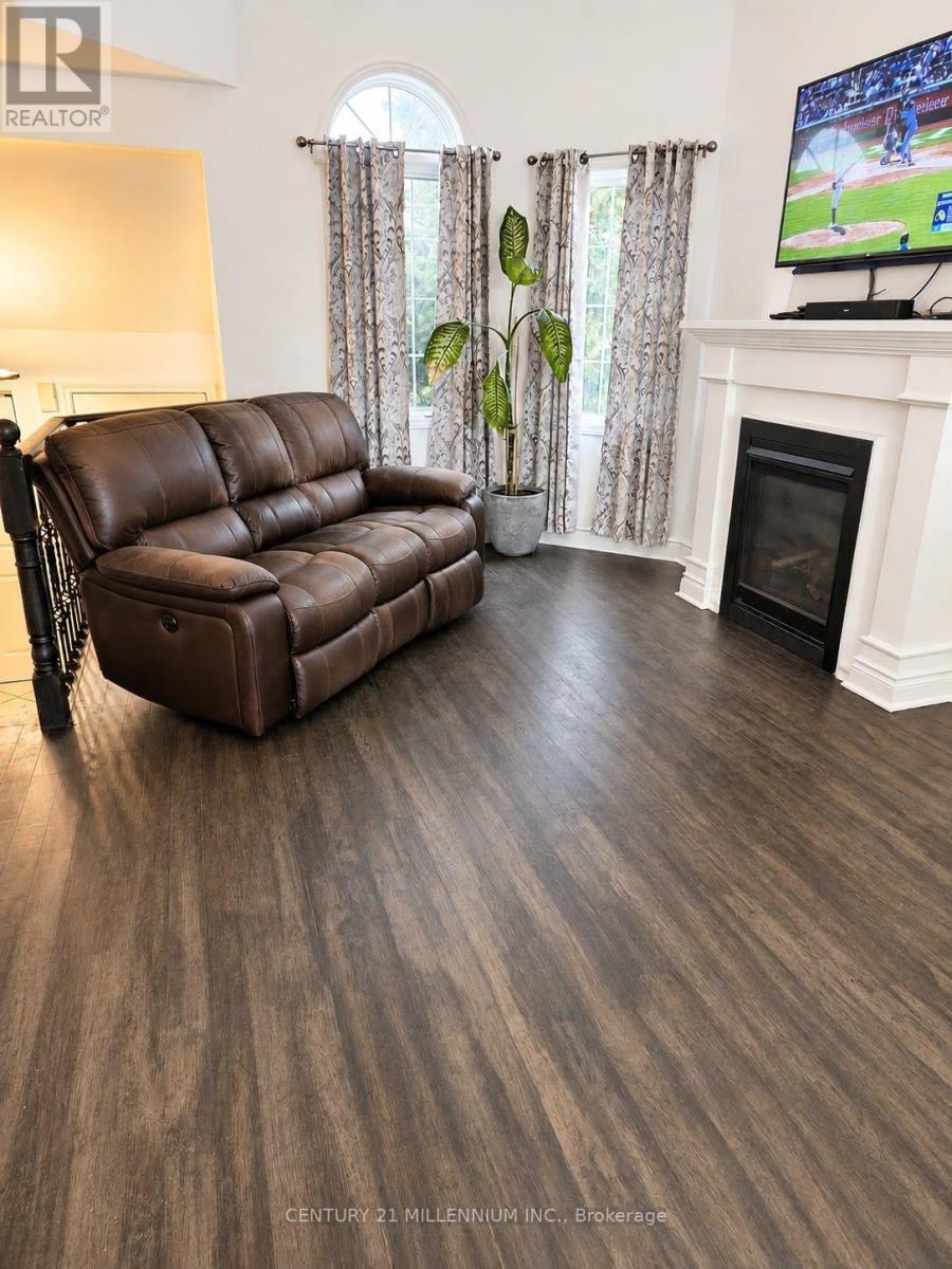 89 Masters Drive, Barrie, Ontario  L4M 6W8 - Photo 9 - S13706766