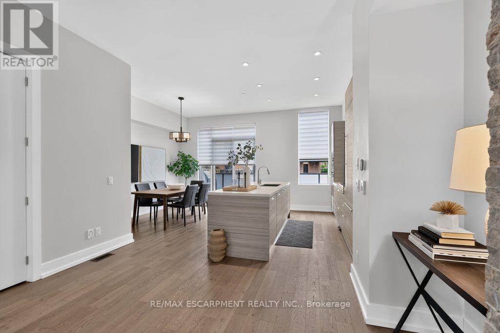 21 Godfreys Lane, Mississauga, Ontario  L5H 2T1 - Photo 11 - W13707246
