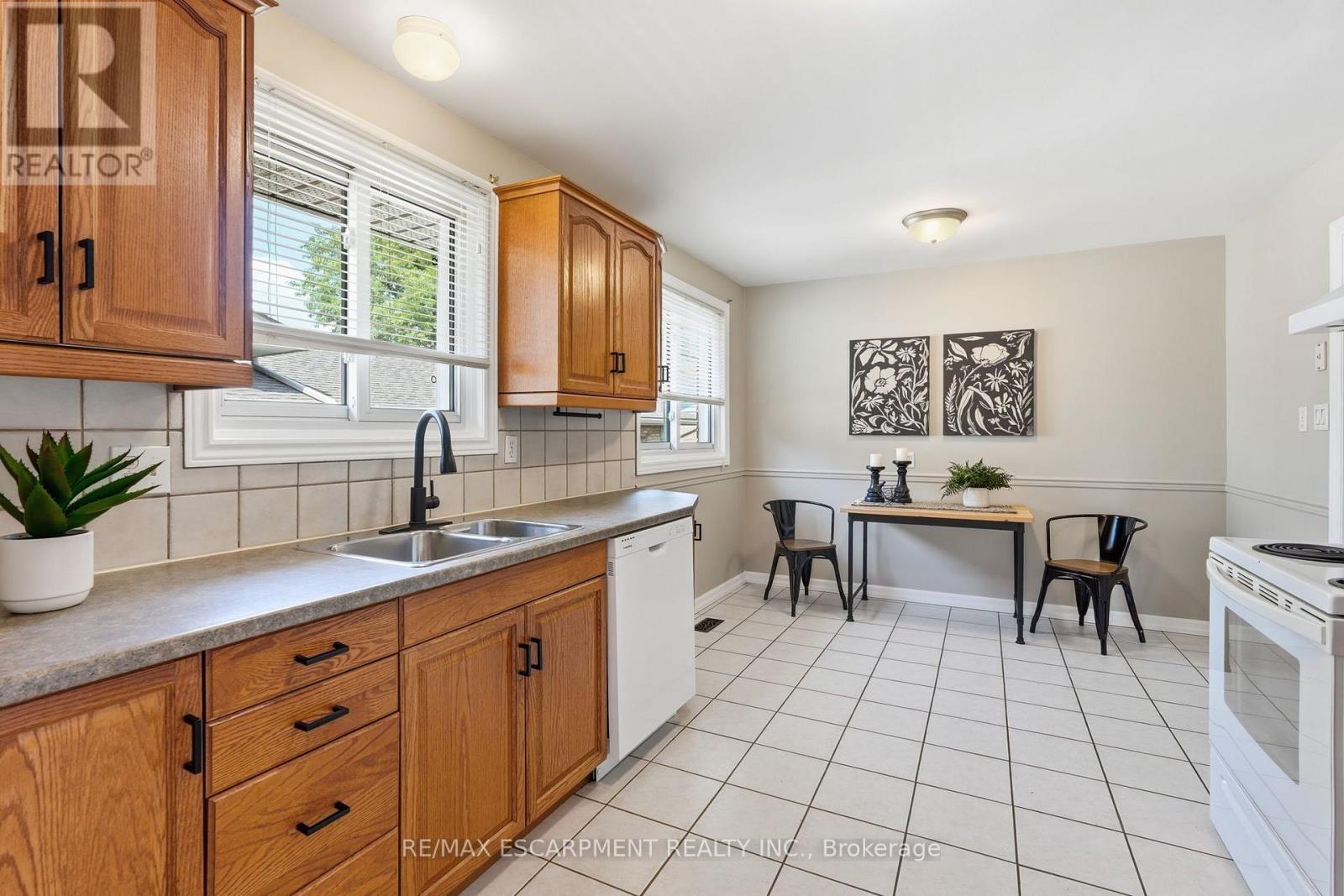 635 Ramsgate Road, Burlington, Ontario  L7N 2X9 - Photo 11 - W13707258