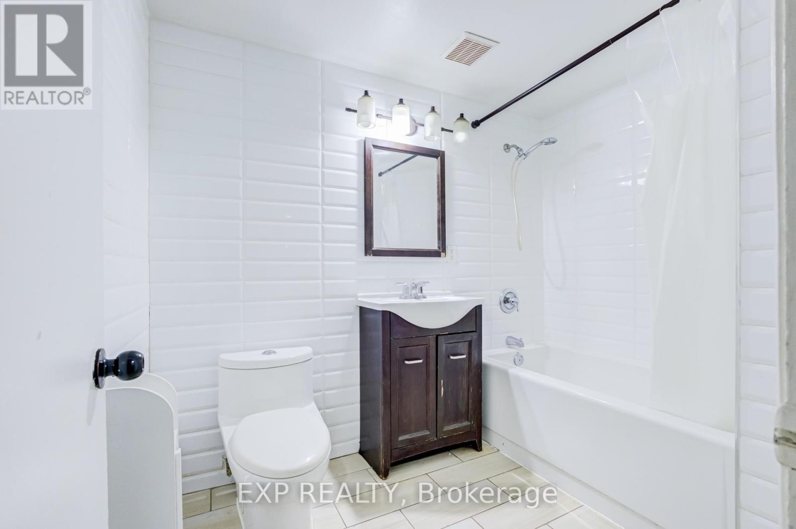 Lower - 767 Marlee Avenue, Toronto, Ontario  M6B 3J8 - Photo 10 - W13707290