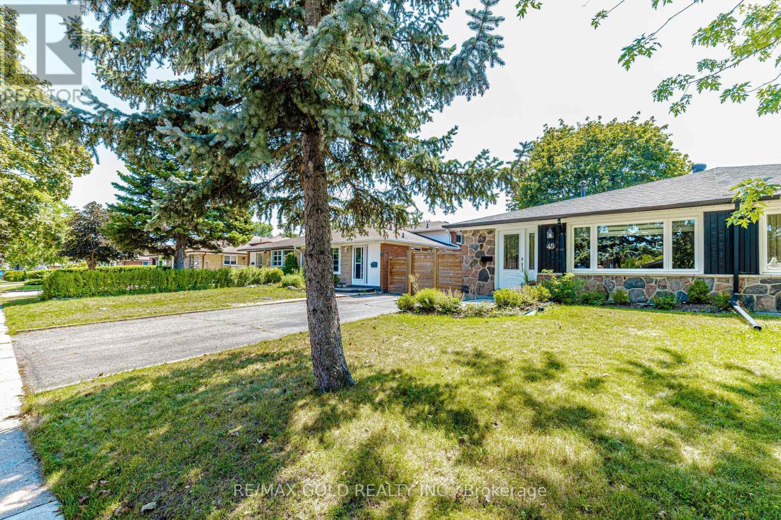 45 Grange Drive, Brampton, Ontario  L6X 2H1 - Photo 2 - W13707302