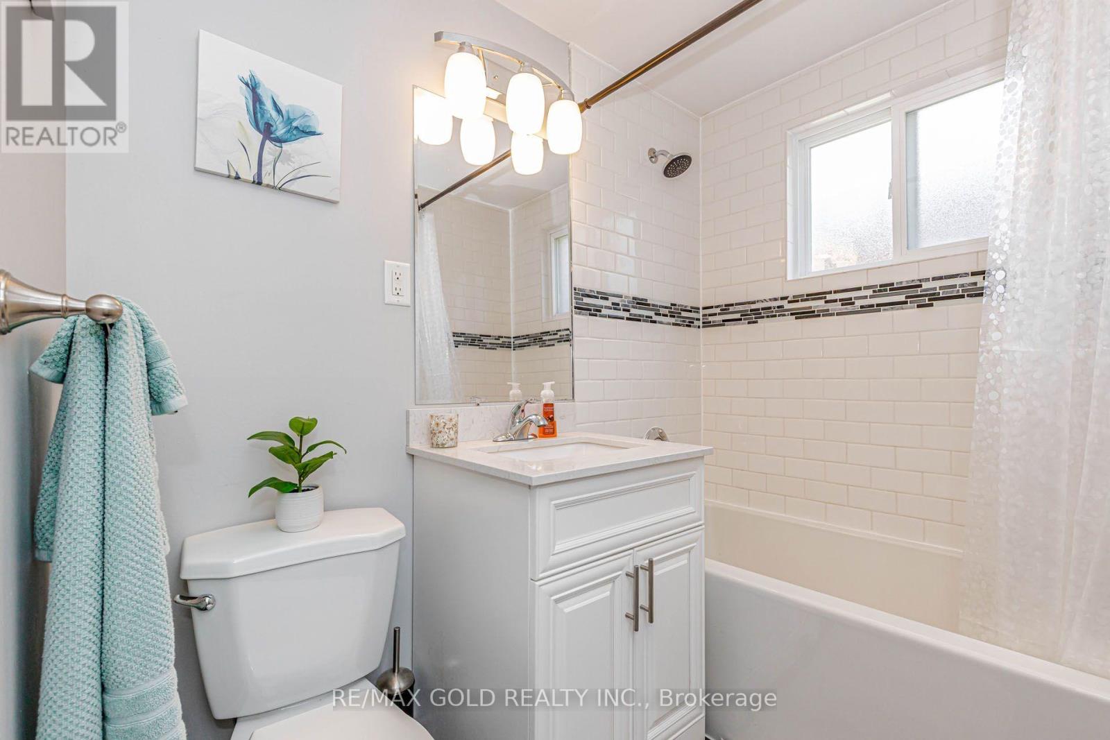 45 Grange Drive, Brampton, Ontario  L6X 2H1 - Photo 39 - W13707302