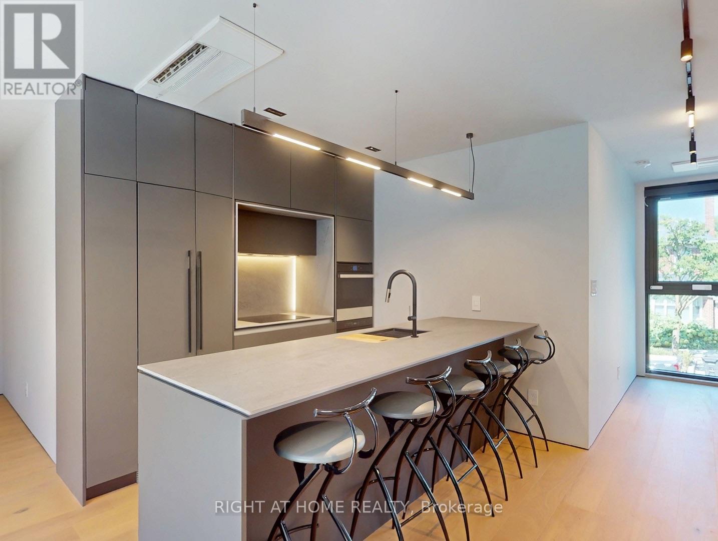 127 Glenlake Avenue, Toronto, Ontario  M6P 1E6 - Photo 6 - W13707346