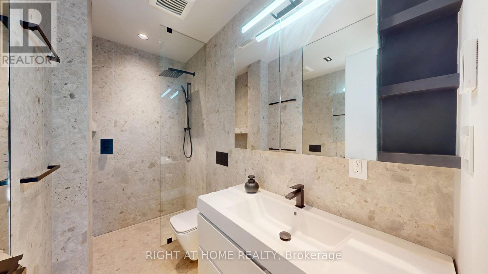 127 Glenlake Avenue, Toronto, Ontario  M6P 1E6 - Photo 8 - W13707346