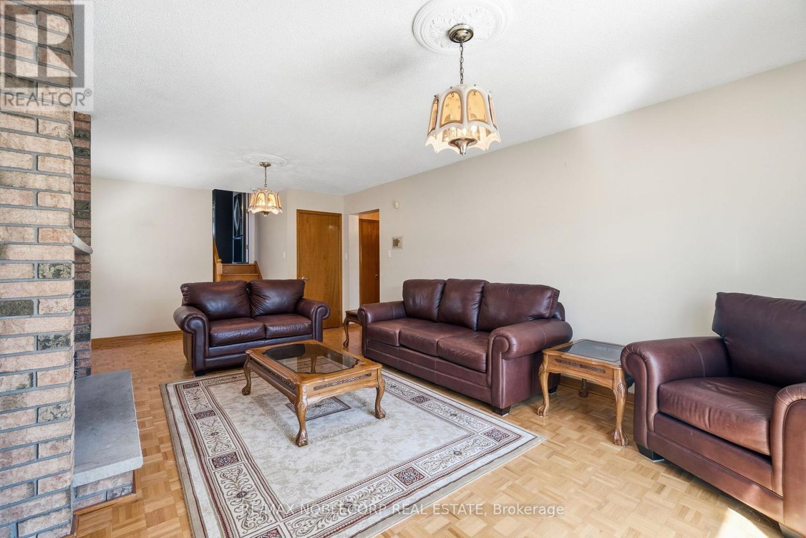 131 Yatescastle Drive, Toronto, Ontario  M3L 2L4 - Photo 13 - W13707444