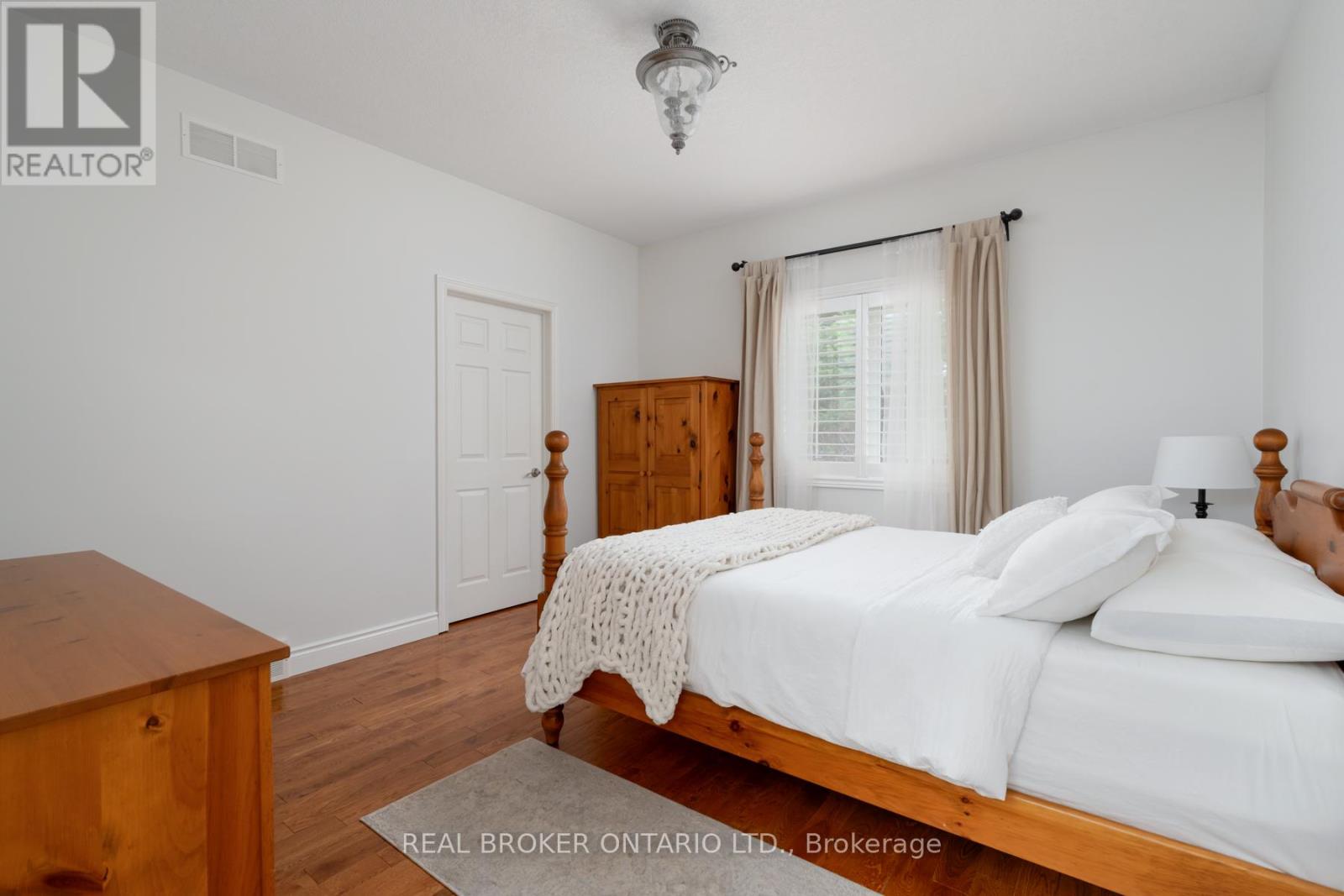 9 Allison Court, Halton Hills, Ontario  L7G 4S4 - Photo 17 - W13707456