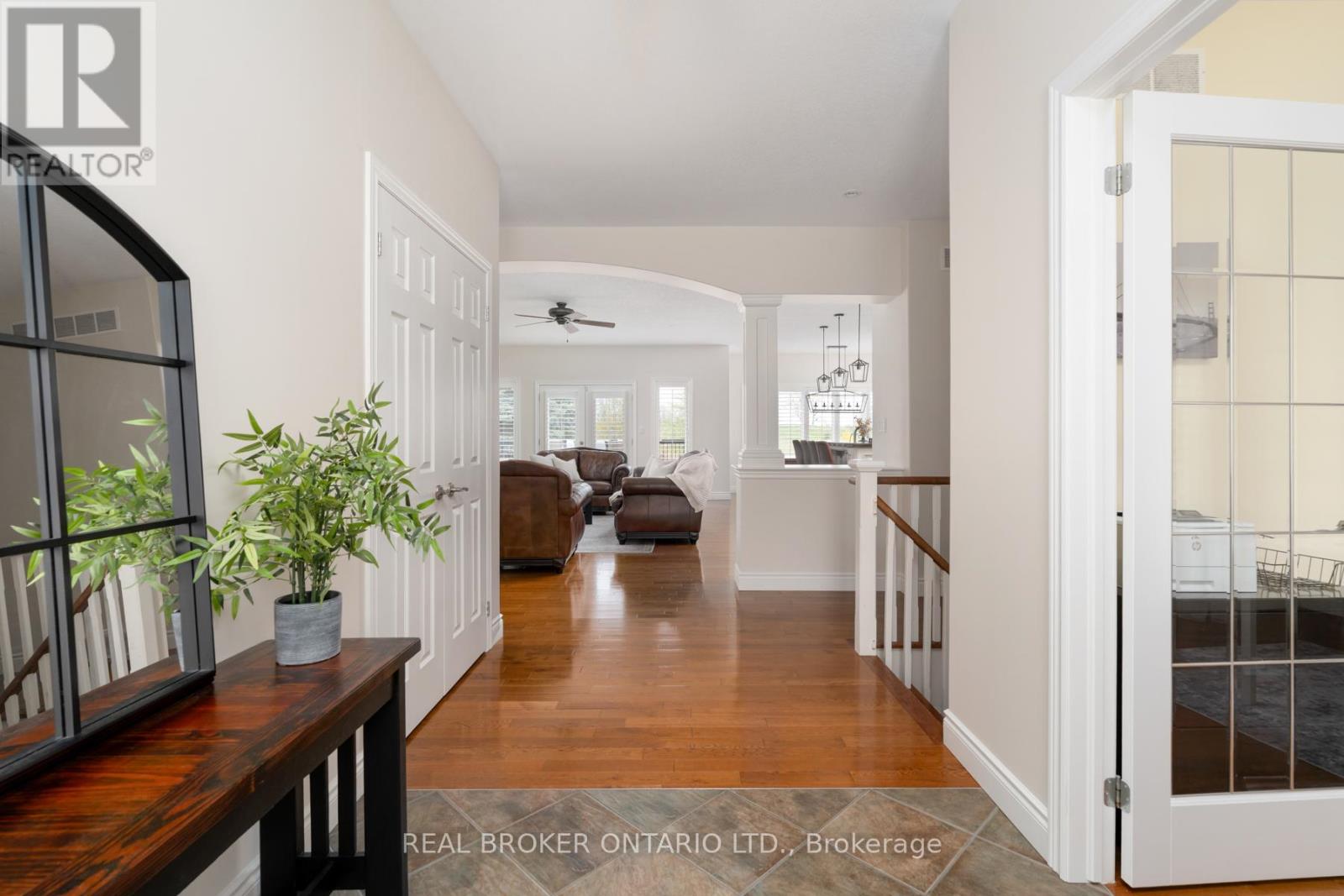 9 Allison Court, Halton Hills, Ontario  L7G 4S4 - Photo 4 - W13707456