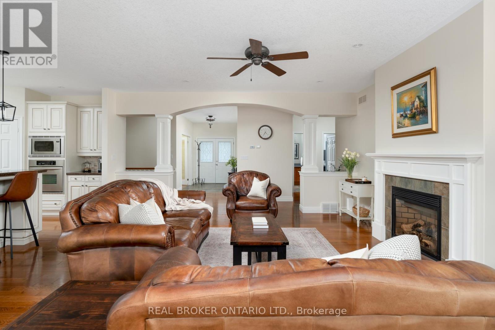 9 Allison Court, Halton Hills, Ontario  L7G 4S4 - Photo 7 - W13707456