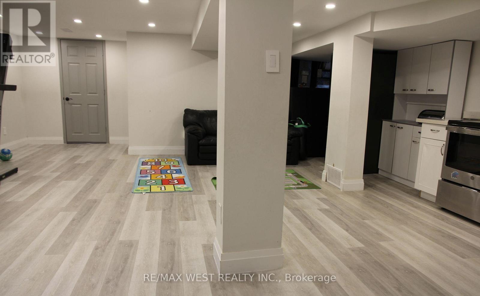 Basement - 81 Freemont Avenue, Toronto, Ontario  M9P 2W7 - Photo 8 - W13707458