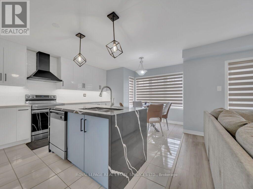61 Rockbrook Trail, Brampton, Ontario  L7A 4H9 - Photo 12 - W13707468