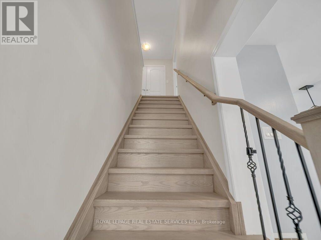 61 Rockbrook Trail, Brampton, Ontario  L7A 4H9 - Photo 18 - W13707468