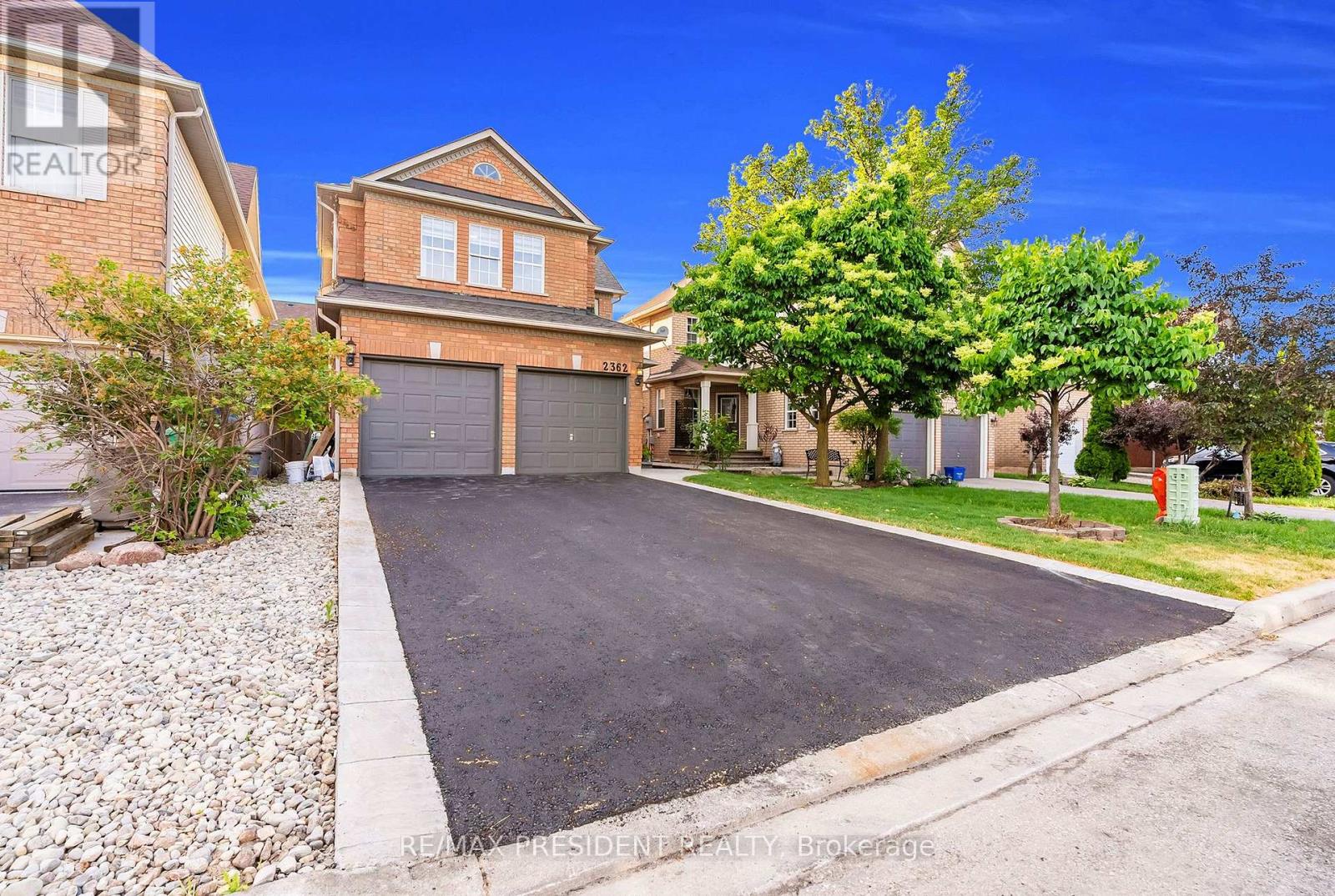 2362 Bankside Drive, Mississauga, Ontario  L5M 6E3 - Photo 2 - W13707492