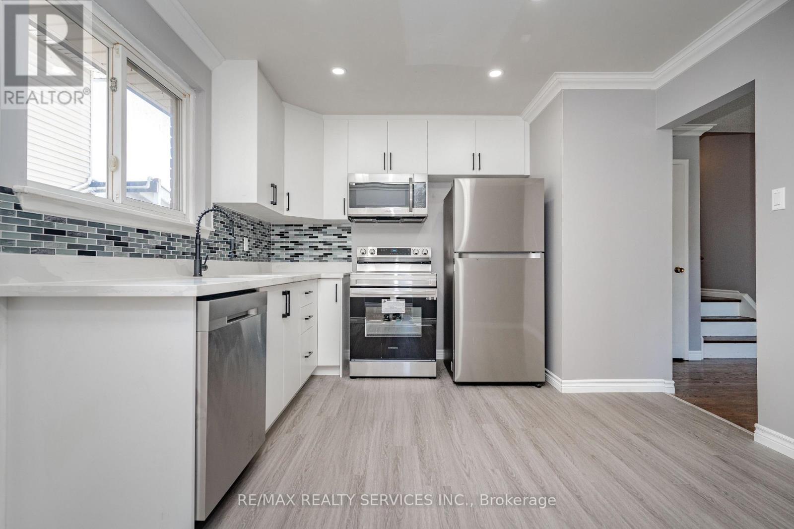 Upper Level - 23 Fidelia Crescent, Brampton, Ontario  L6T 3P7 - Photo 13 - W13707498