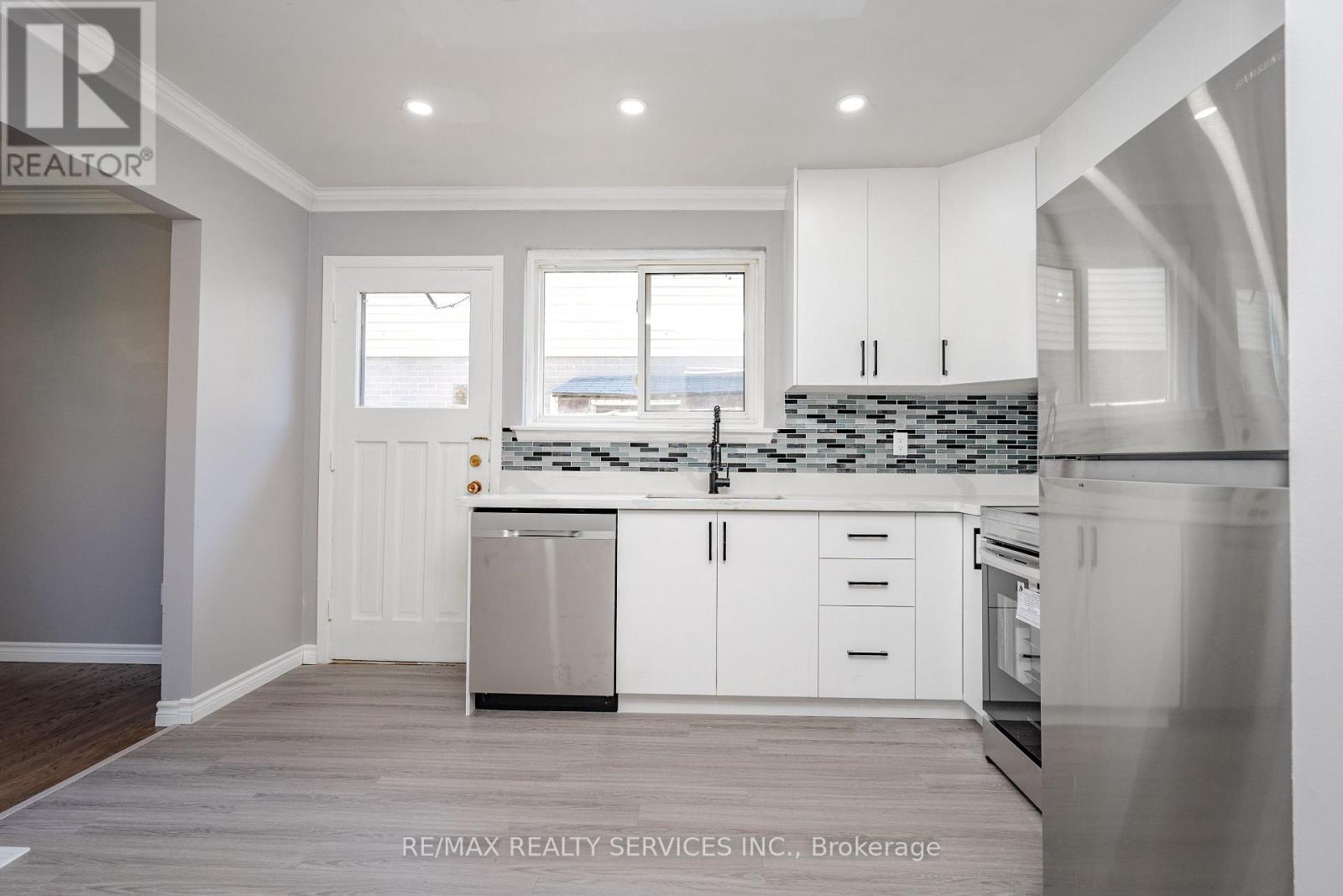 Upper Level - 23 Fidelia Crescent, Brampton, Ontario  L6T 3P7 - Photo 17 - W13707498