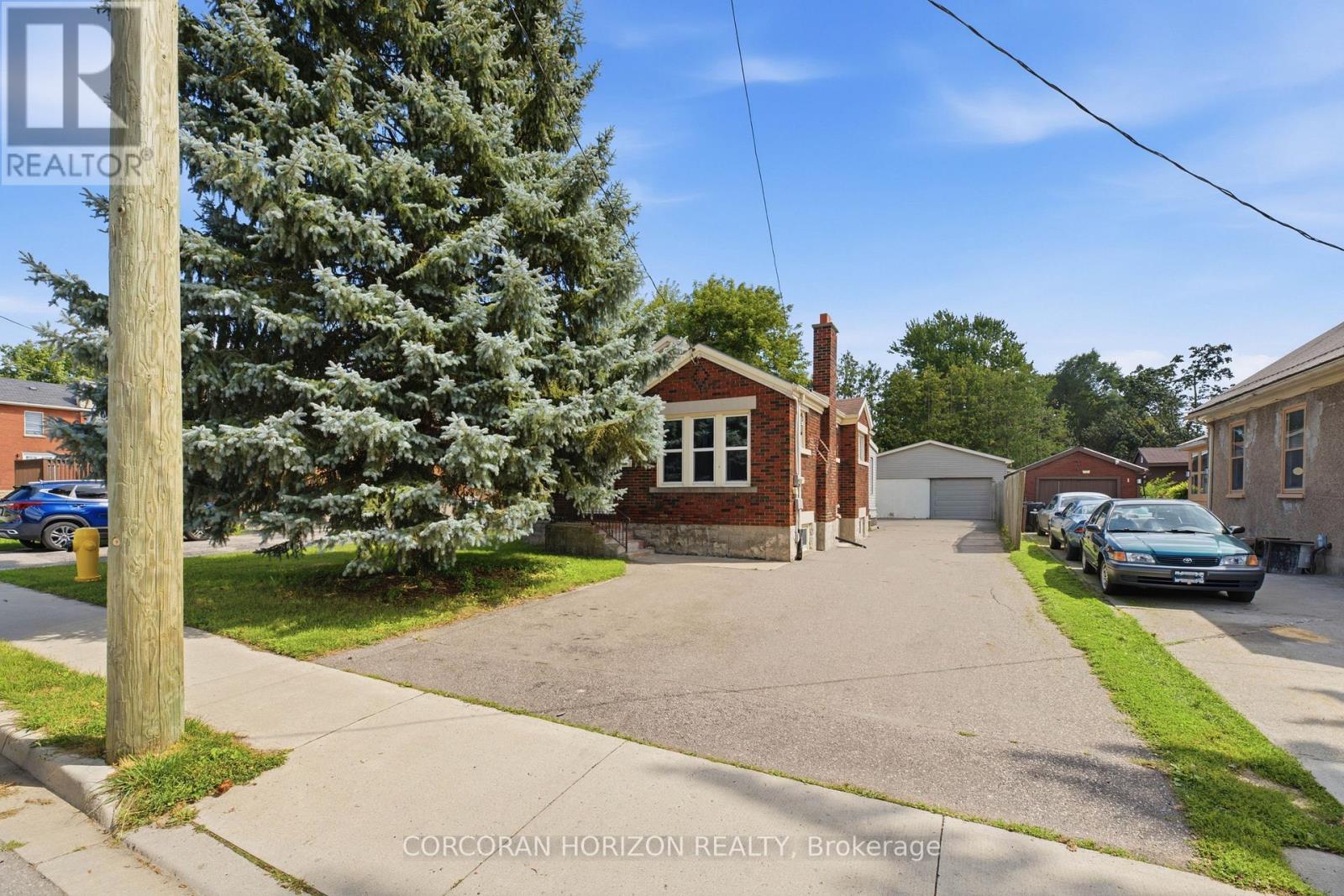111 Elliott Street, Cambridge, Ontario  N1R 2J9 - Photo 2 - X13707356