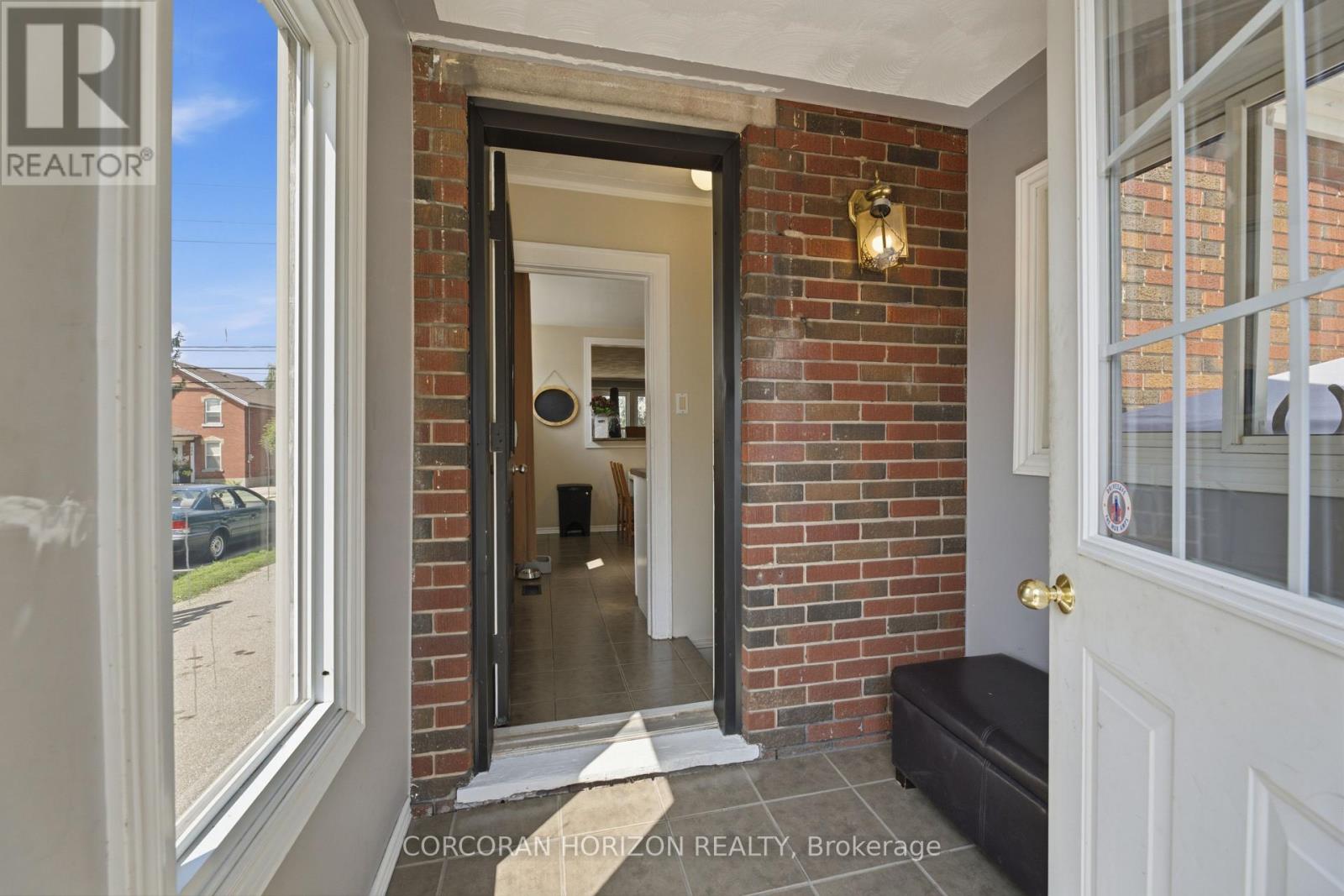 111 Elliott Street, Cambridge, Ontario  N1R 2J9 - Photo 5 - X13707356