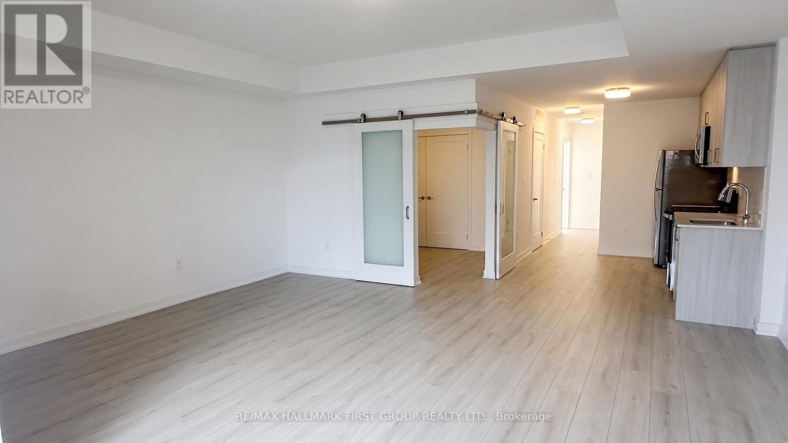 P32 - 25 Palace Street, Kitchener, Ontario  N2E 3M6 - Photo 5 - X13707400