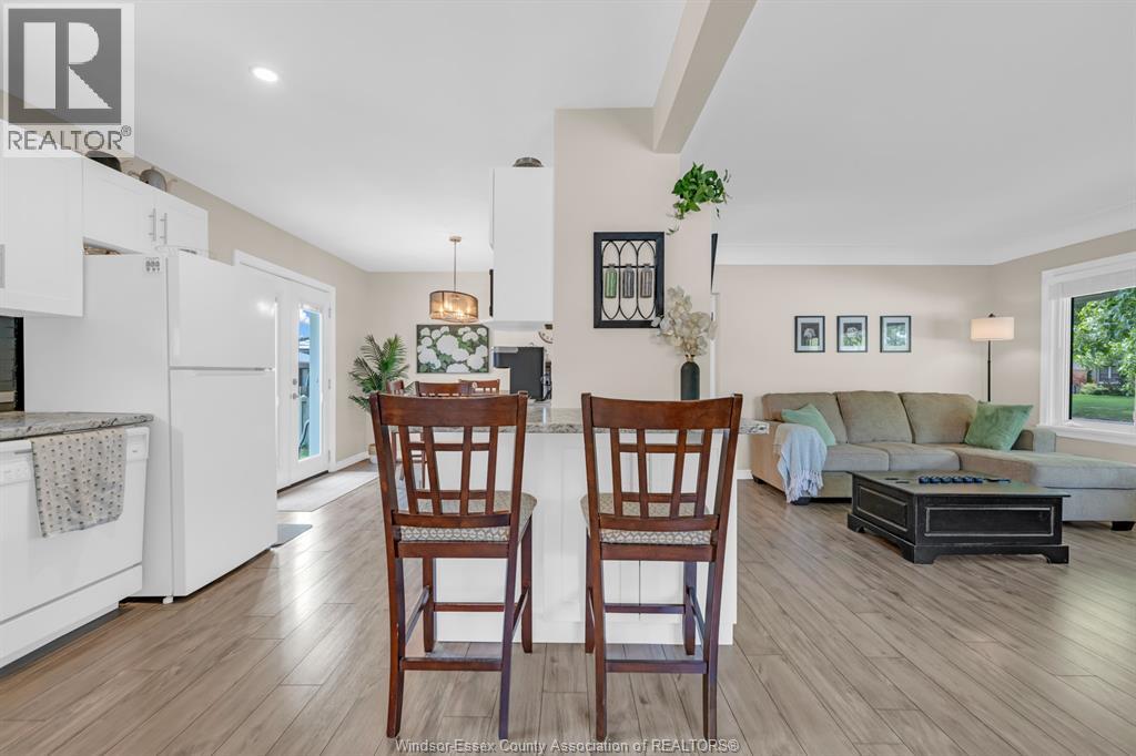 22 Danforth, Leamington, Ontario  N8H 2P7 - Photo 4 - 26020239
