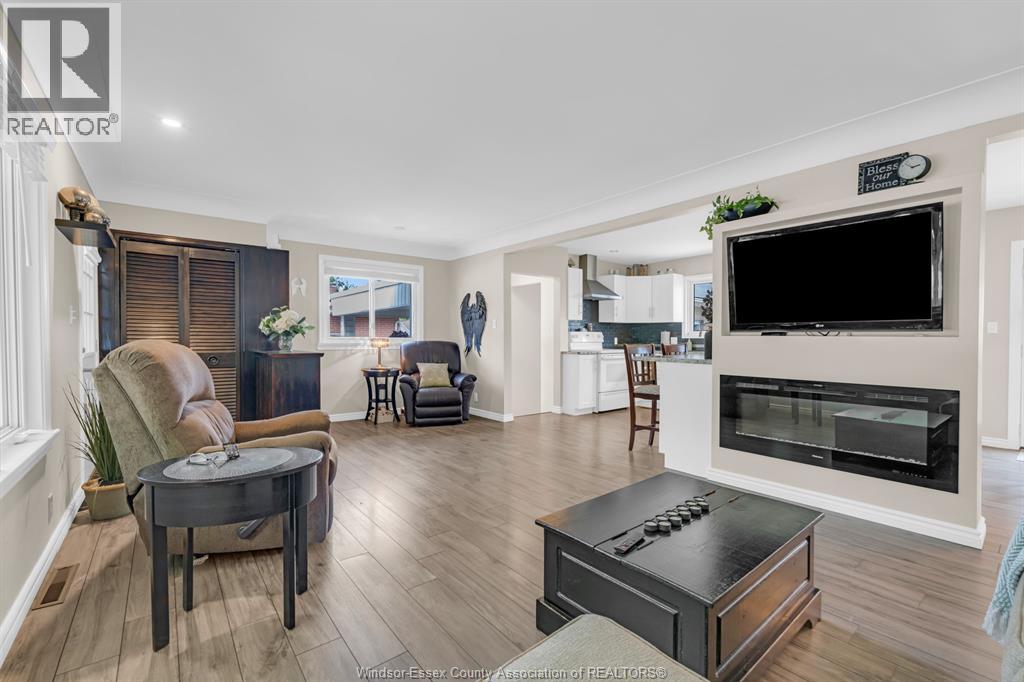 22 Danforth, Leamington, Ontario  N8H 2P7 - Photo 7 - 26020239