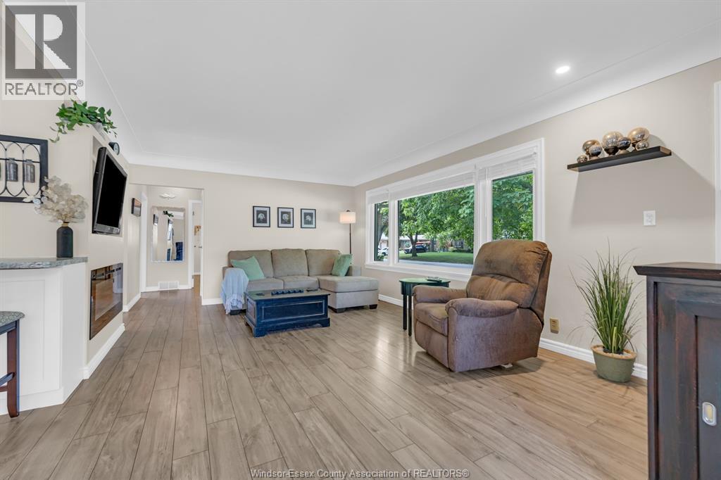 22 Danforth, Leamington, Ontario  N8H 2P7 - Photo 9 - 26020239