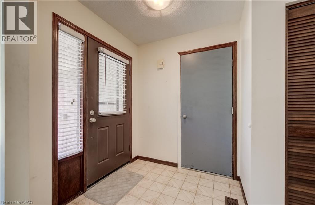 197 Southwood Drive, Kitchener, Ontario  N2E 2B2 - Photo 6 - 40850201