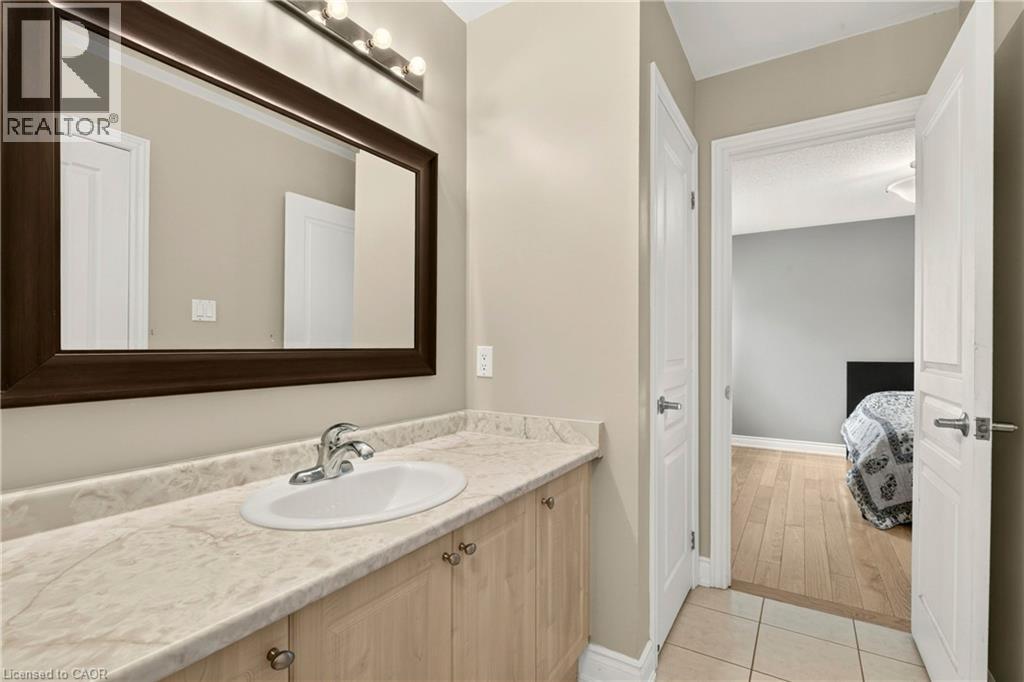 215 Burloak Drive, Oakville, Ontario  L6L 6T6 - Photo 32 - 40851961