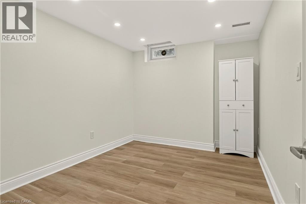 215 Burloak Drive, Oakville, Ontario  L6L 6T6 - Photo 37 - 40851961