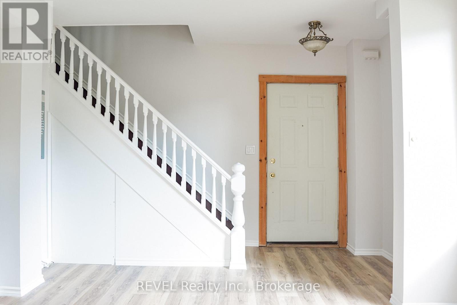 387 Glendale Avenue, St. Catharines, Ontario  L2T 1C3 - Photo 2 - X13707464