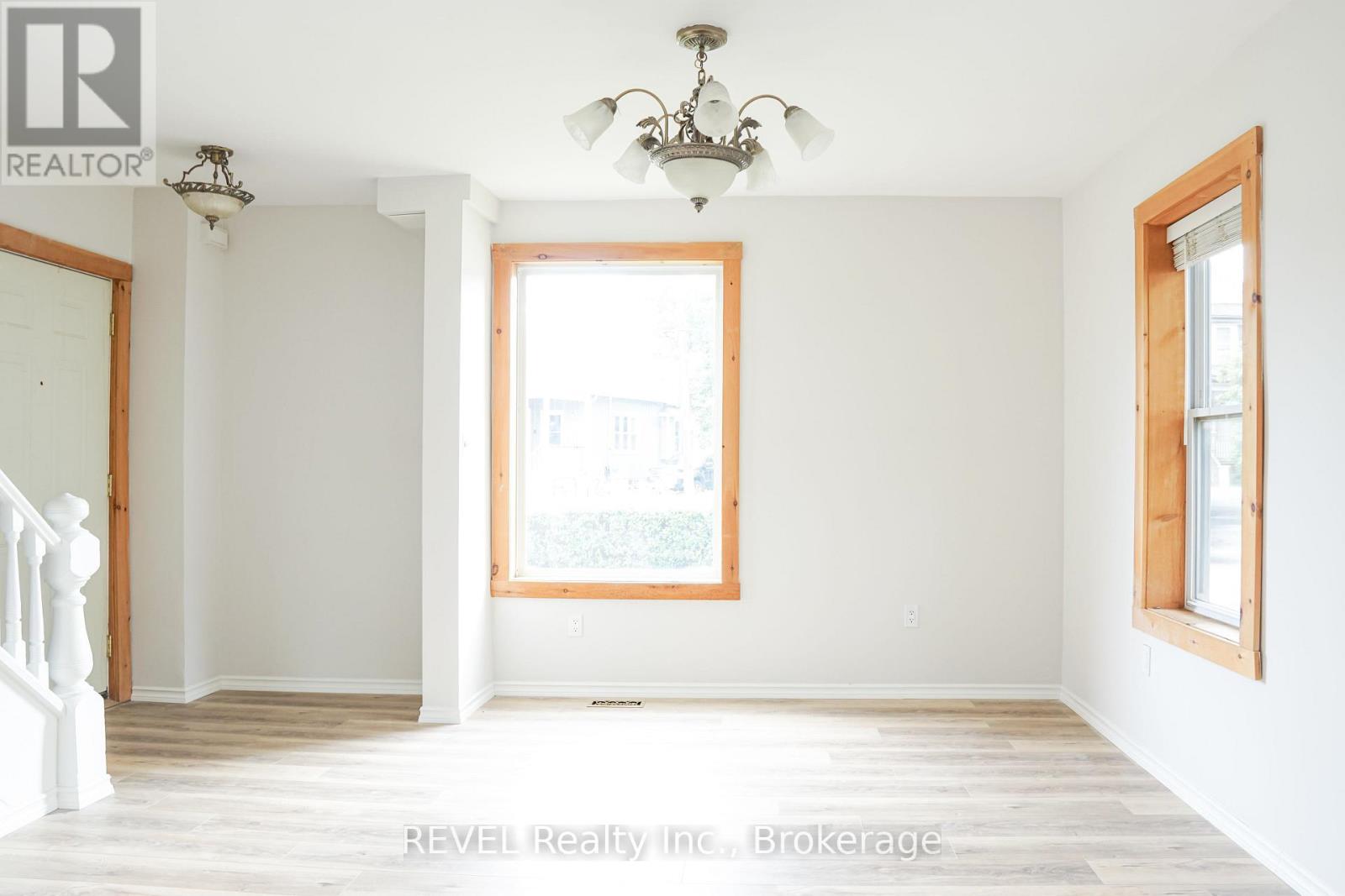 387 Glendale Avenue, St. Catharines, Ontario  L2T 1C3 - Photo 3 - X13707464