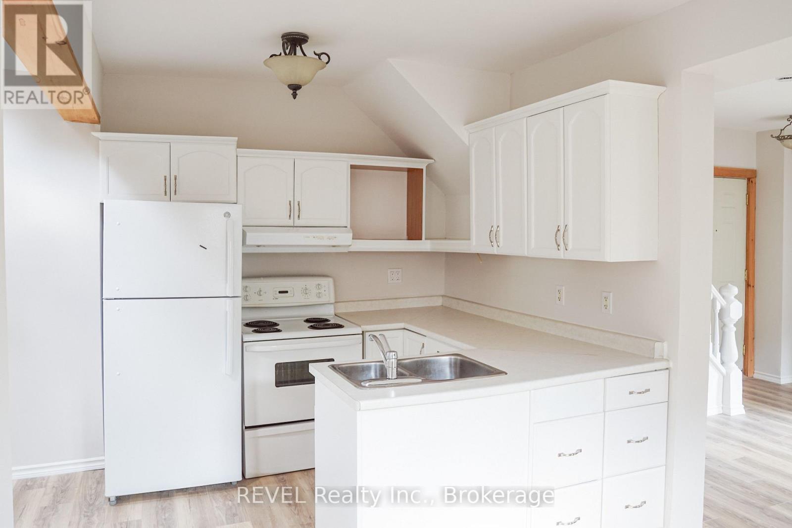 387 Glendale Avenue, St. Catharines, Ontario  L2T 1C3 - Photo 8 - X13707464