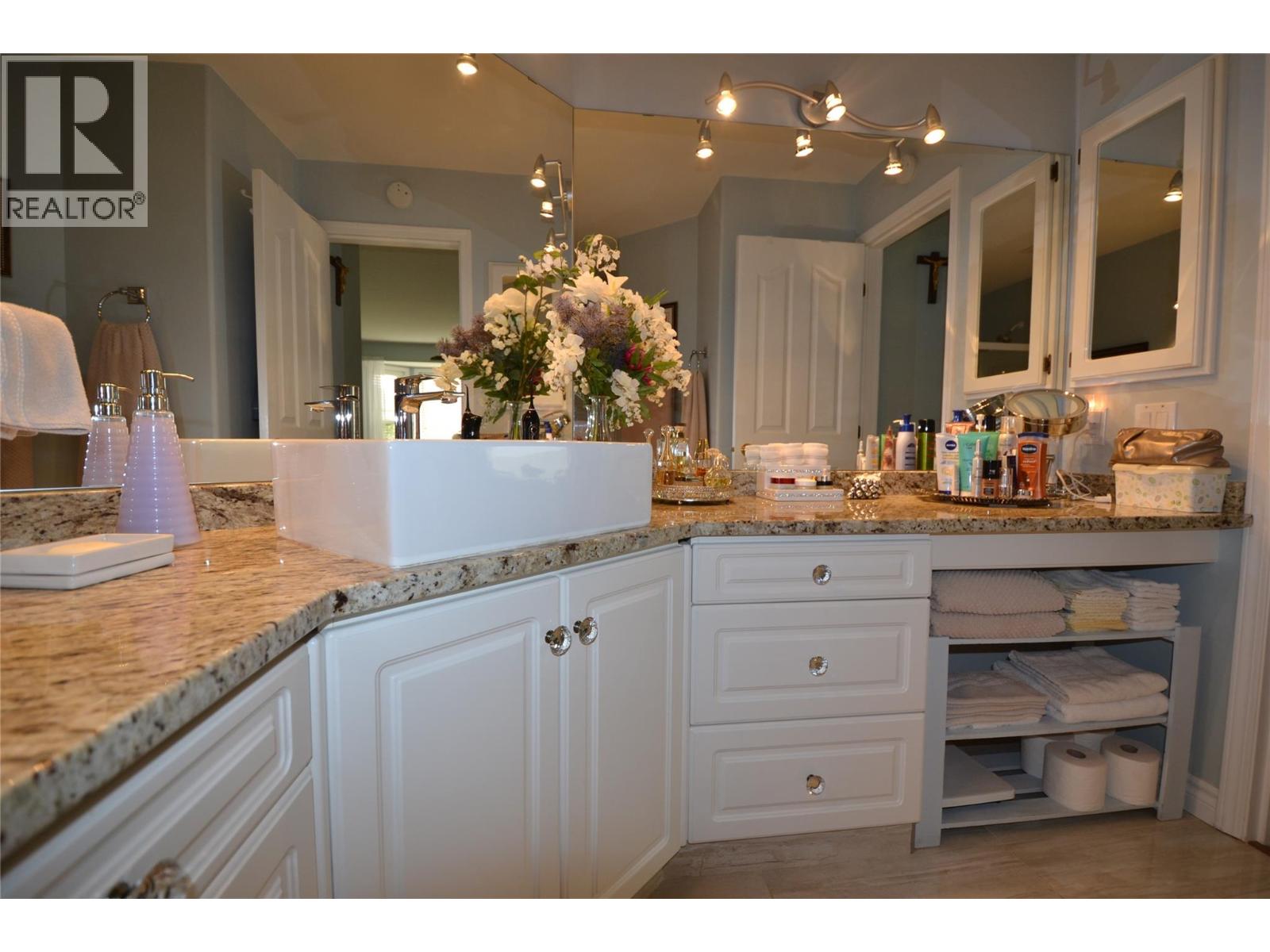 2330 Butt Road Unit# 239, West Kelowna, British Columbia  V4T 2L3 - Photo 11 - 10398399