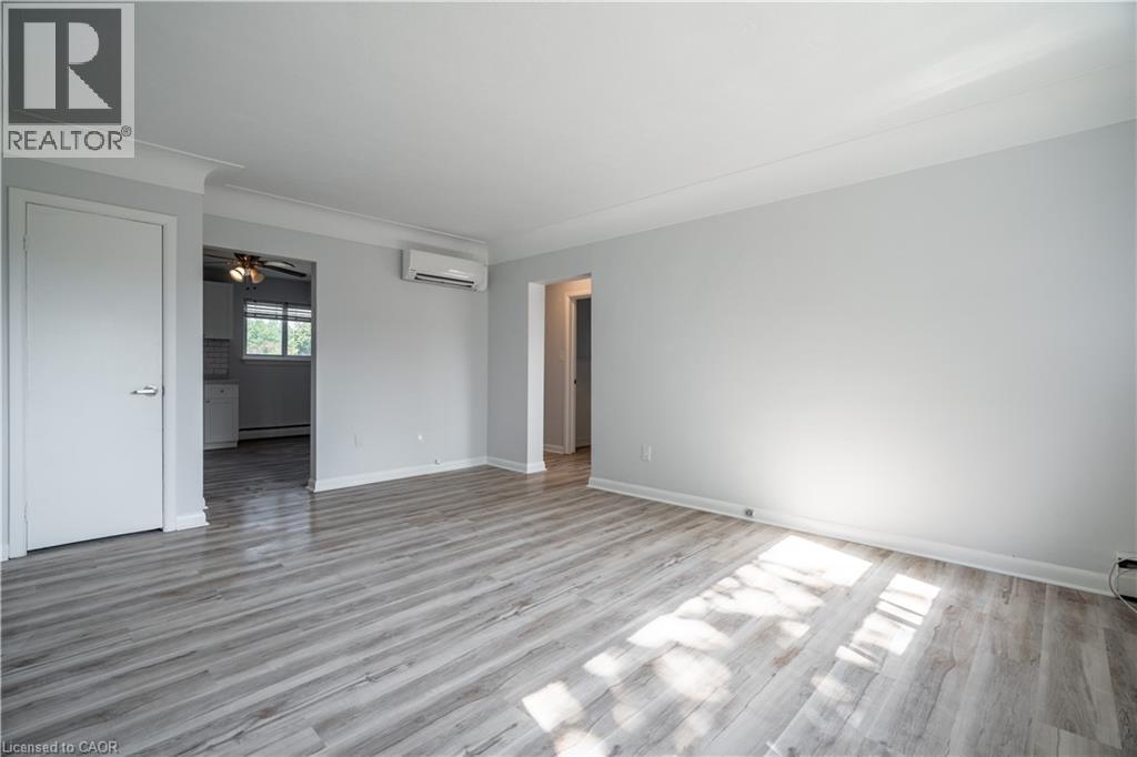 2161 Ghent Avenue Unit# 7, Burlington, Ontario  L7R 1Y6 - Photo 5 - 40841954