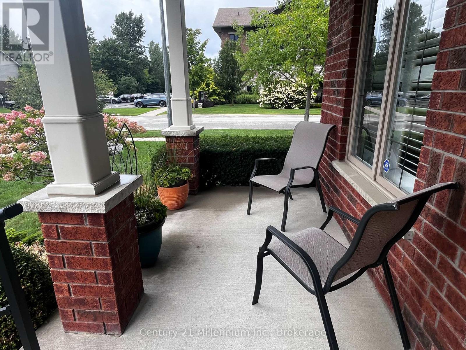 1 Barr Street, Collingwood, Ontario  L9Y 2L7 - Photo 2 - S13707694