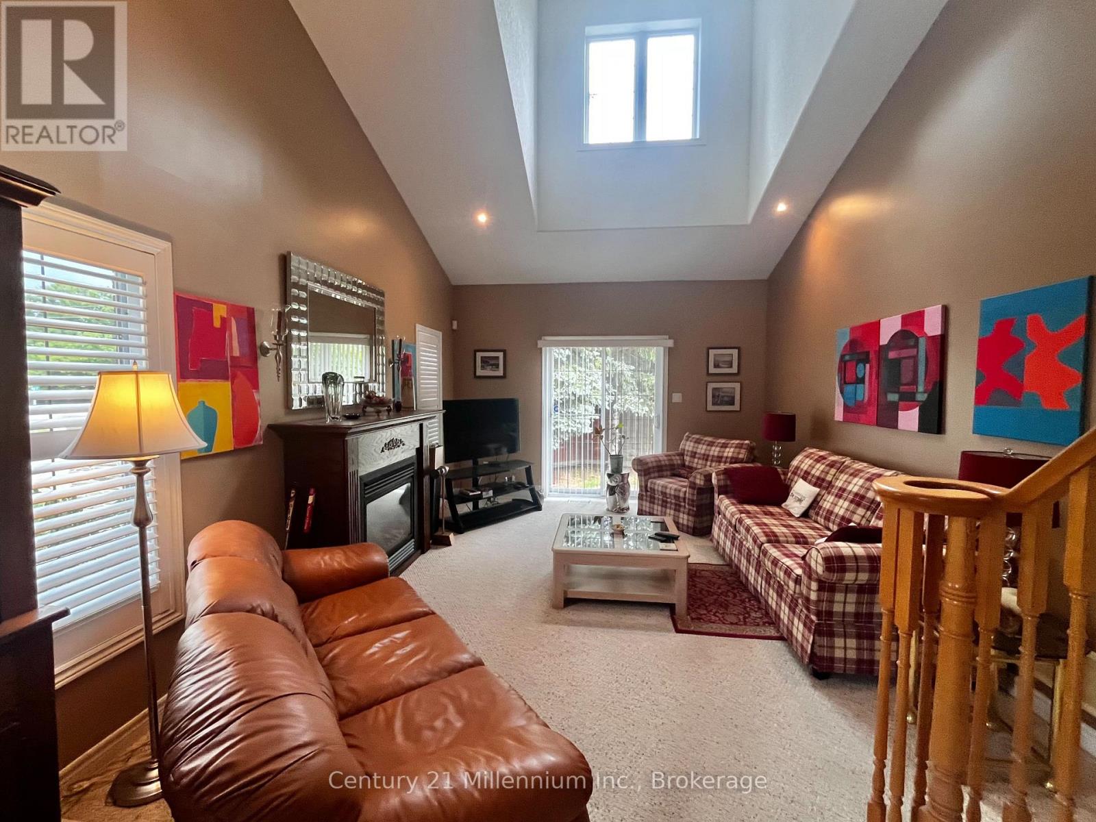1 Barr Street, Collingwood, Ontario  L9Y 2L7 - Photo 4 - S13707694