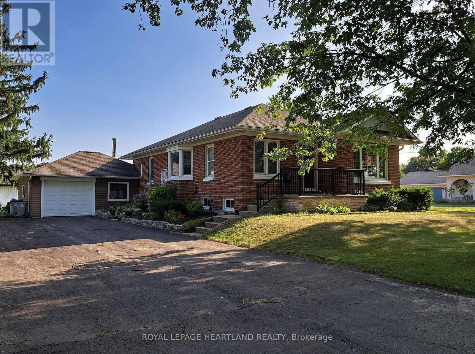 19 CENTRE STREET, Bluewater, Ontario