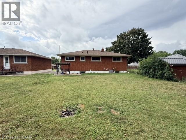 236 Bruce Street Unit# Upper, Brantford, Ontario  N3S 4Z9 - Photo 3 - 40858022