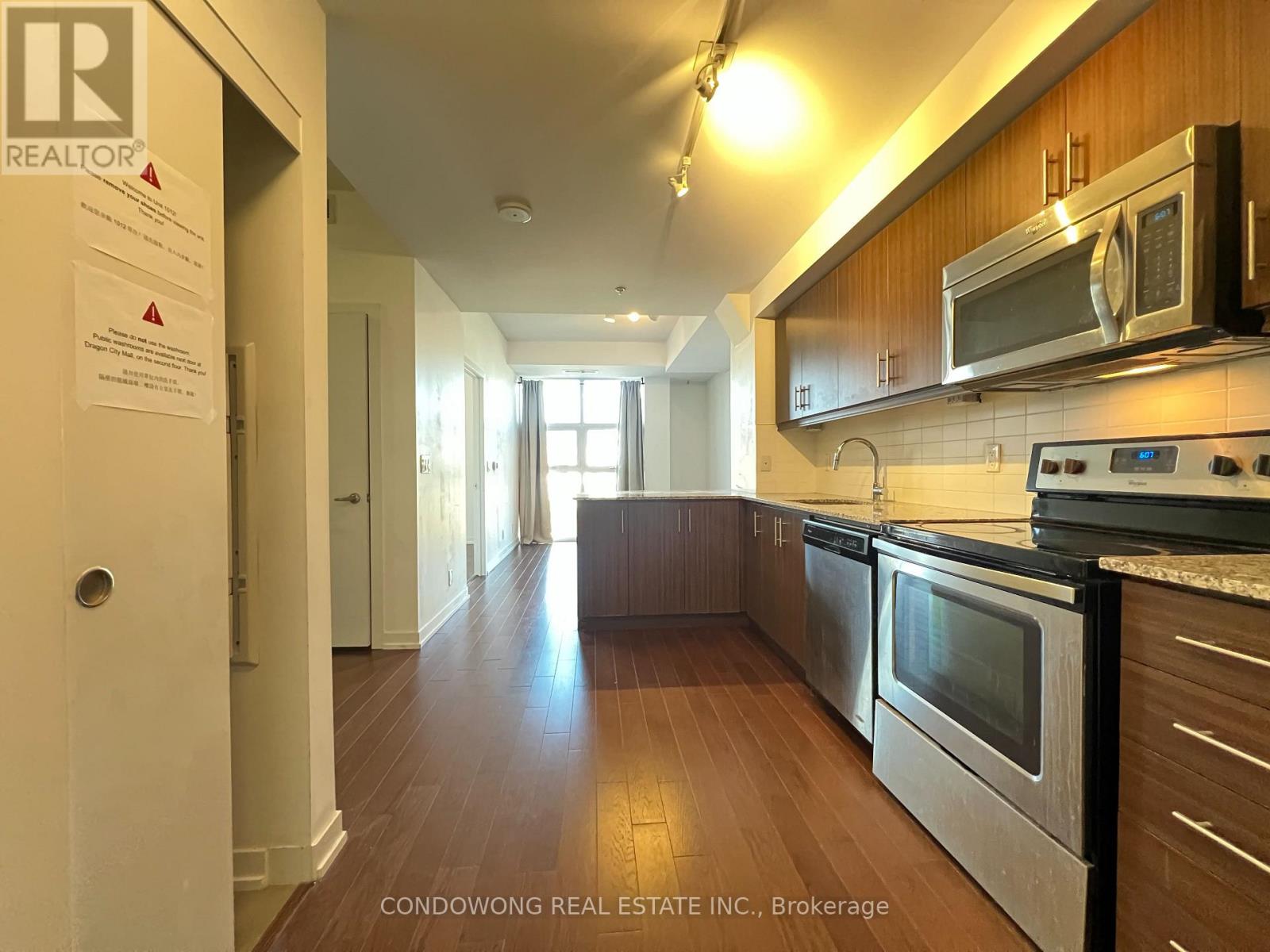 1012 - 10 WILLISON SQUARE, Toronto, Ontario