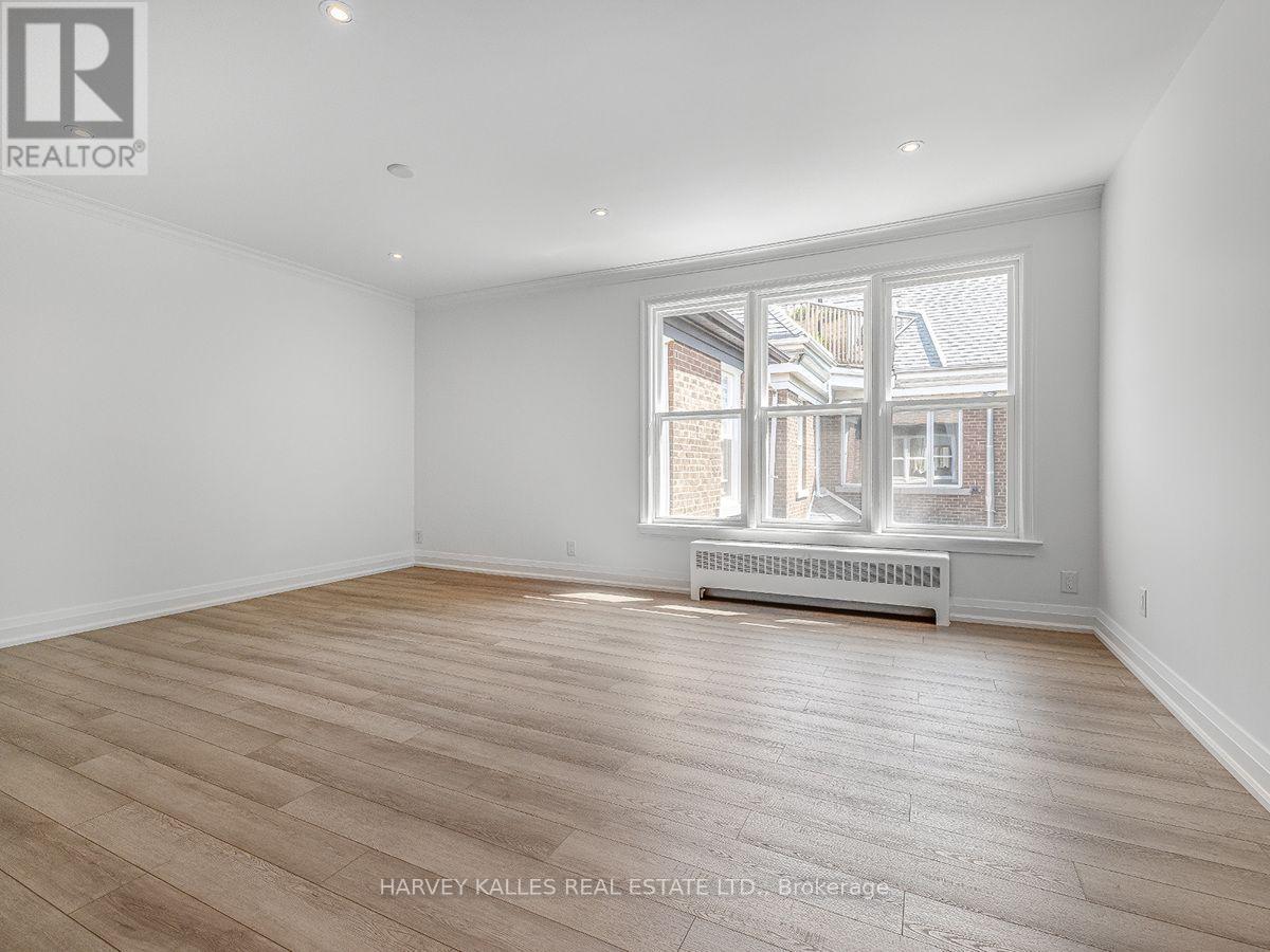 4 - 8 Markdale Avenue, Toronto, Ontario M6C 1S9 - Photo 10 - C13707538