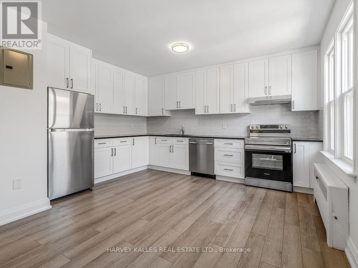 4 - 8 Markdale Avenue, Toronto, Ontario M6C 1S9 - Photo 12 - C13707538