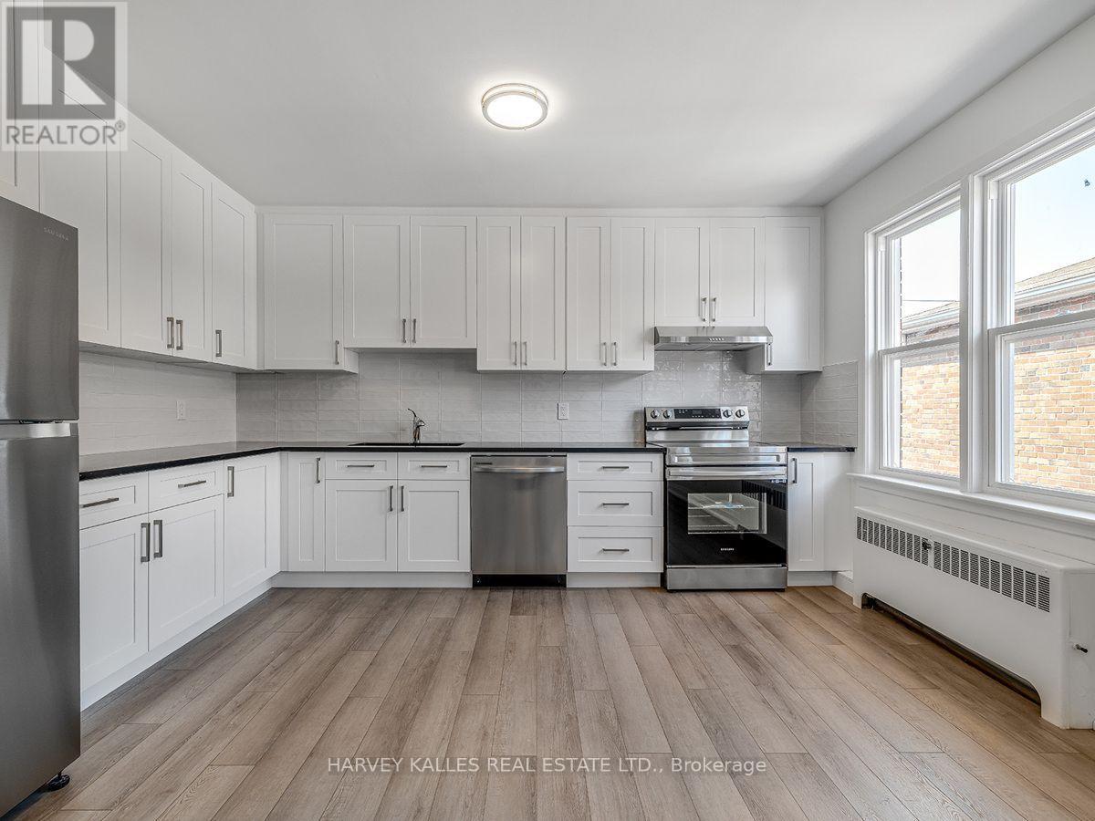 4 - 8 Markdale Avenue, Toronto, Ontario M6C 1S9 - Photo 13 - C13707538