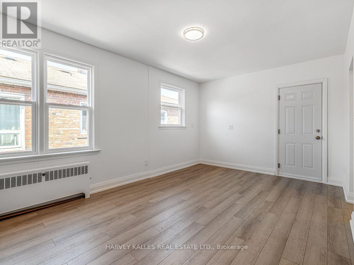 4 - 8 Markdale Avenue, Toronto, Ontario M6C 1S9 - Photo 4 - C13707538