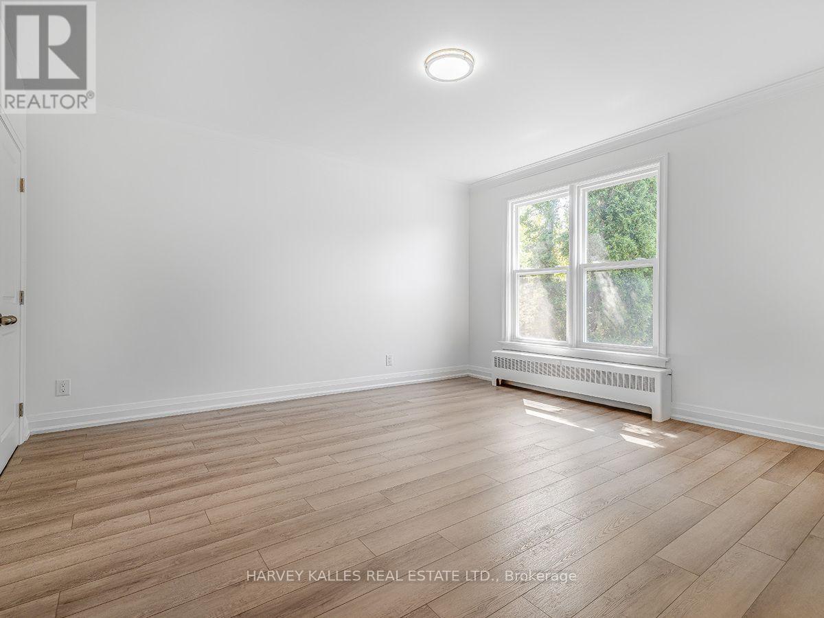 4 - 8 Markdale Avenue, Toronto, Ontario M6C 1S9 - Photo 5 - C13707538