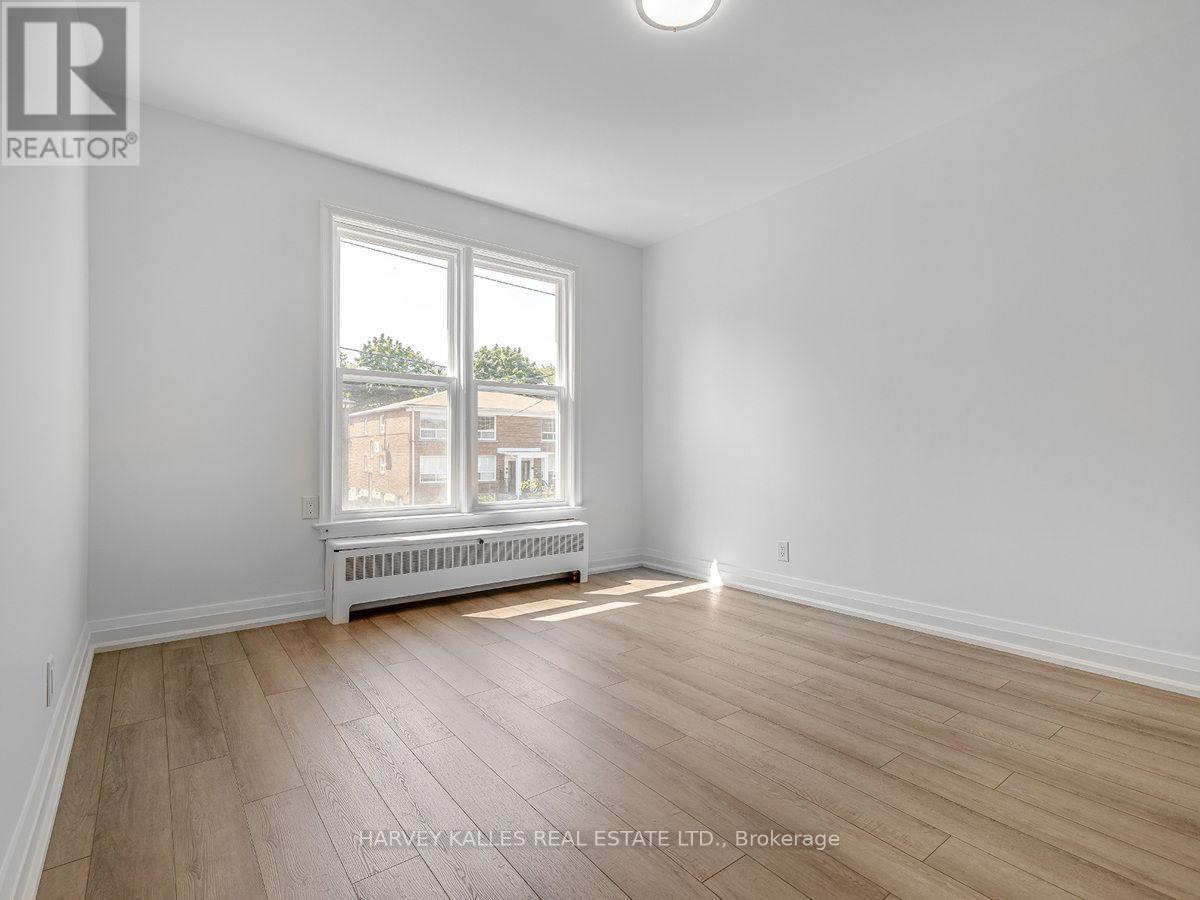 4 - 8 Markdale Avenue, Toronto, Ontario M6C 1S9 - Photo 9 - C13707538