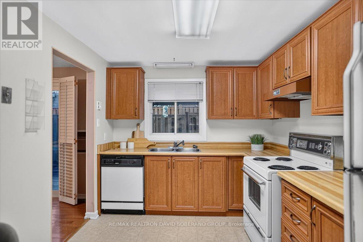 52 Antibes Drive, Toronto, Ontario  M2R 3K5 - Photo 22 - C13707606