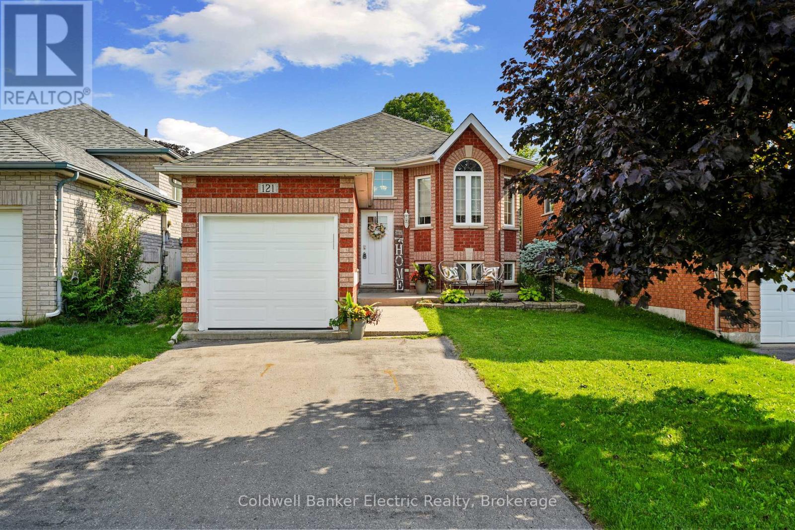 121 HADEN AVENUE, Peterborough, Ontario