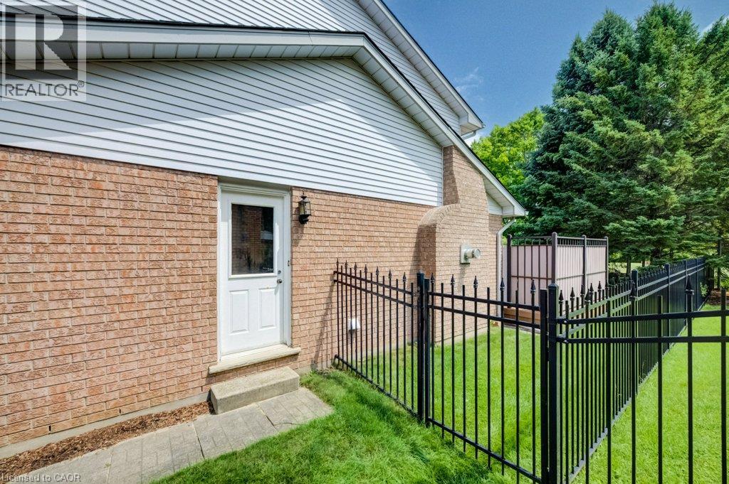 449 Knightsbridge Court, Waterloo, Ontario  N2T 2G5 - Photo 41 - 40843782