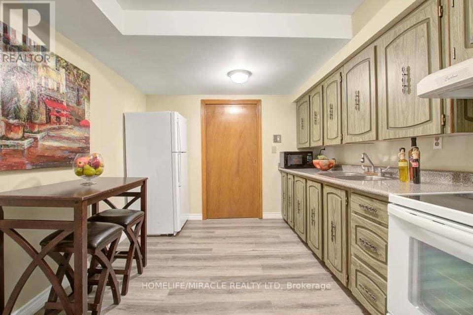 10 Eaglewing Court E, Toronto, Ontario  M1E 4M1 - Photo 2 - E13622278
